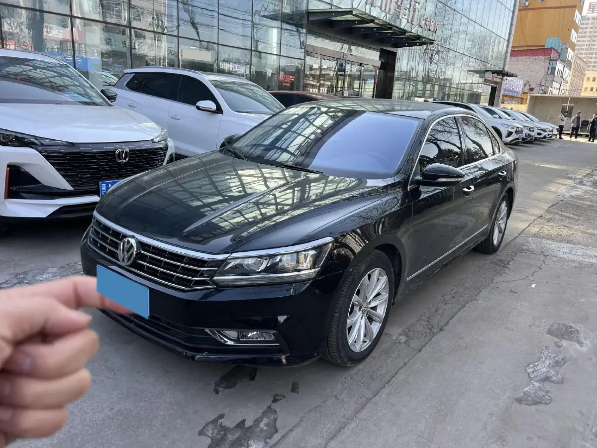 2017 Volkswagen Passat 1.4T 150HP L4 7DCT