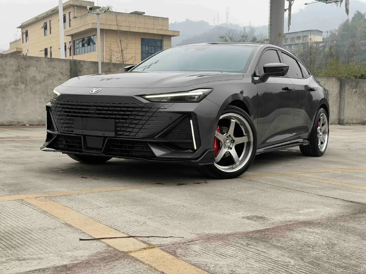 2023 ChangAn UNI-V 1.5T 188HP L4 7DCT