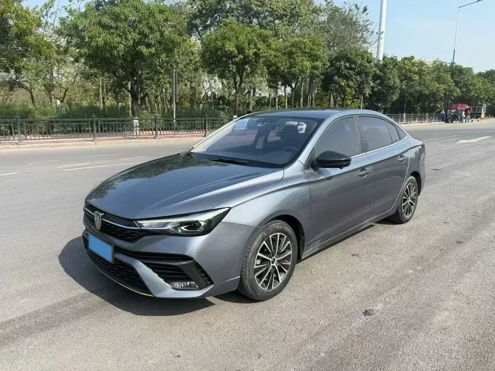 2021 Roewe i5 1.5L 120HP L4 CVT