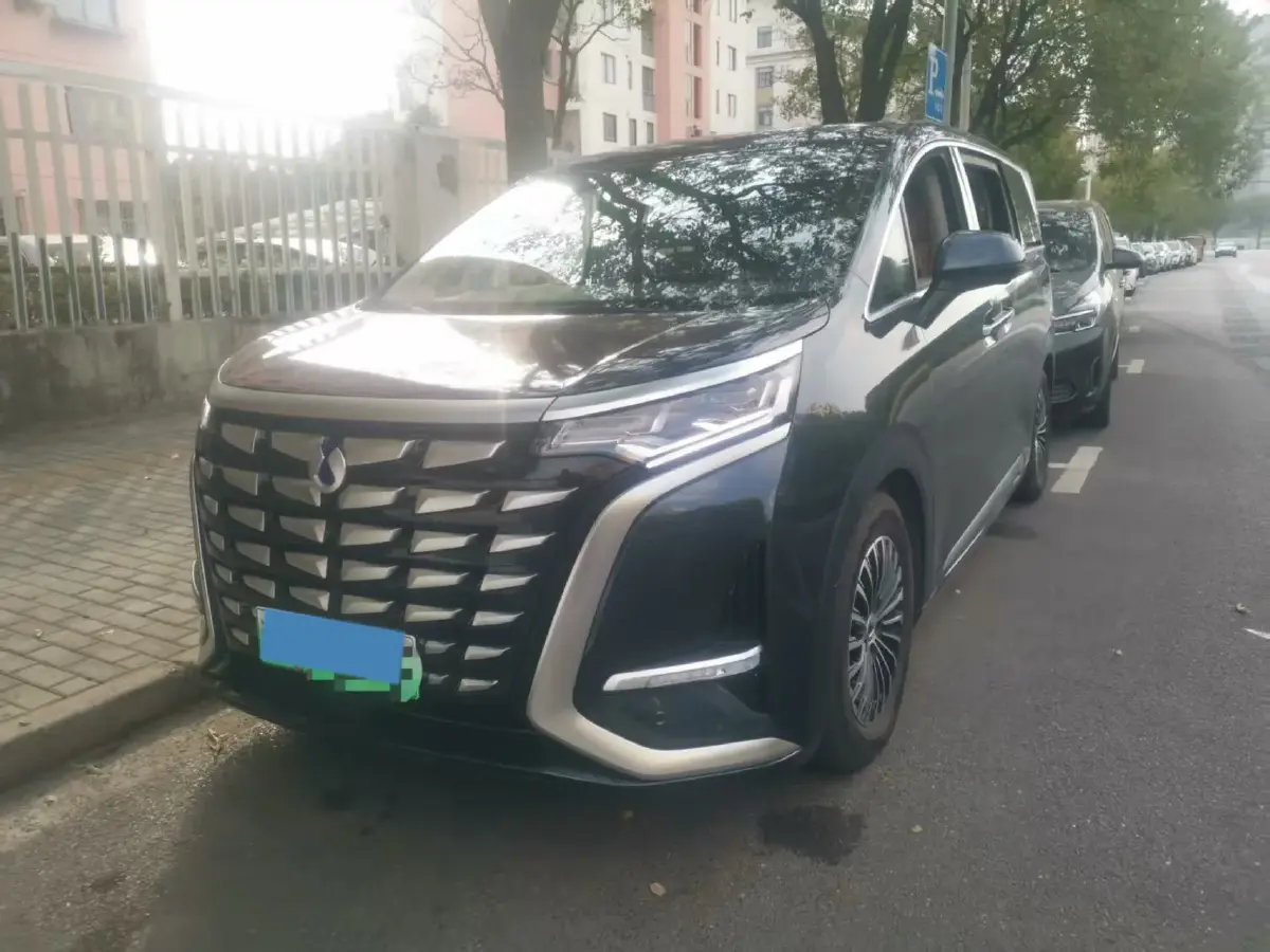 2022 BMW X2 2.0T 192HP L4 8AT