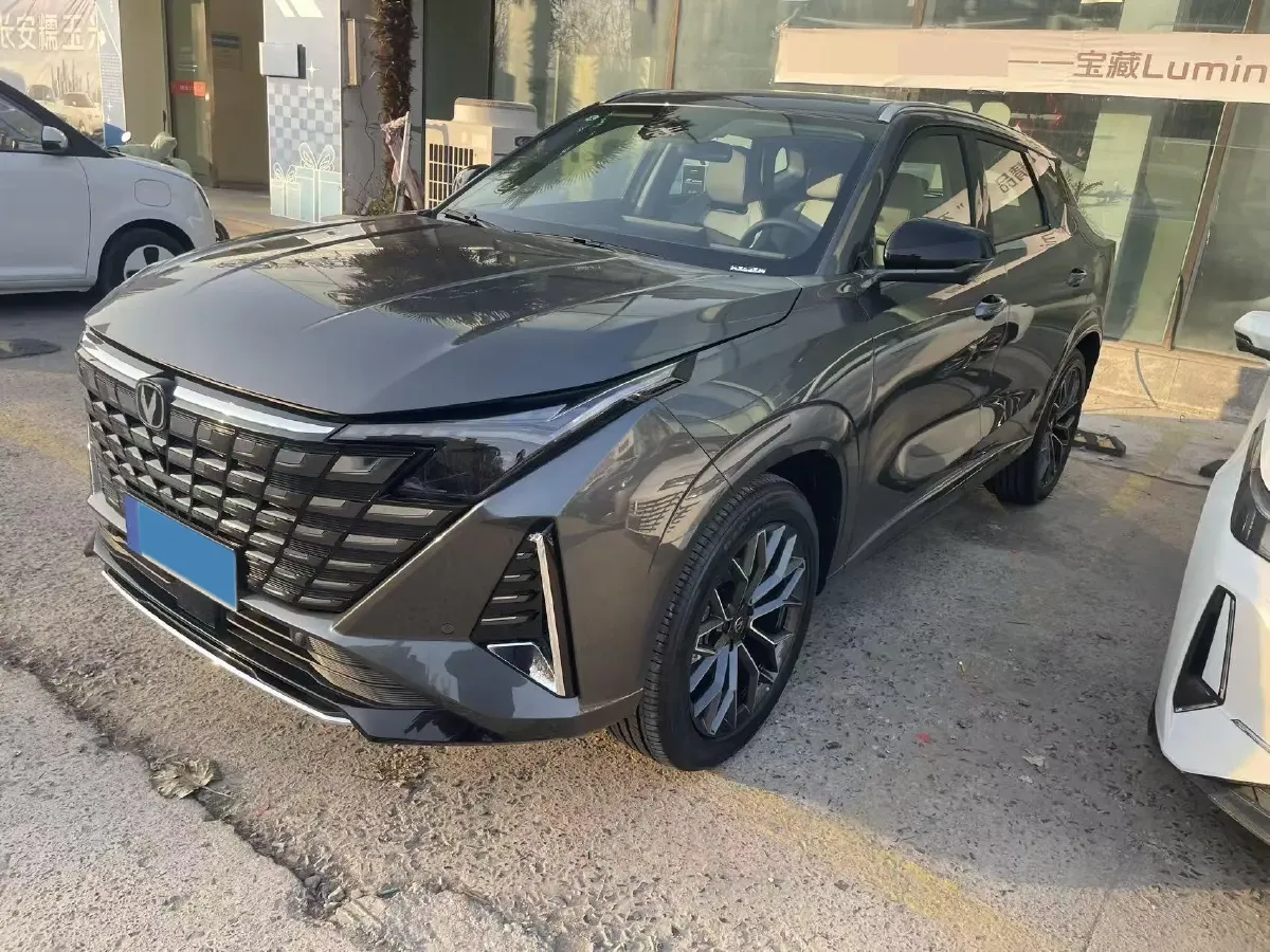 2025 ChangAn UNI-Z 1.5L 98HP L4 E-CVT PHEV,autocango,china used car exporter,china ev exporter,chinese used car exporter,chinese used ev exporter