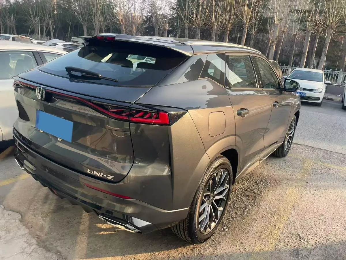 2025 ChangAn UNI-Z 1.5L 98HP L4 E-CVT PHEV,autocango,china used car exporter,china ev exporter,chinese used car exporter,chinese used ev exporter