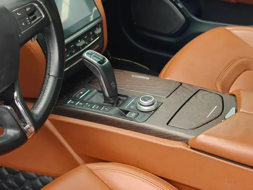 2019 Maserati Quattroporte 3.0T 350HP V6 8AT,autocango,china used car exporter,china ev exporter,chinese used car exporter,chinese used ev exporter