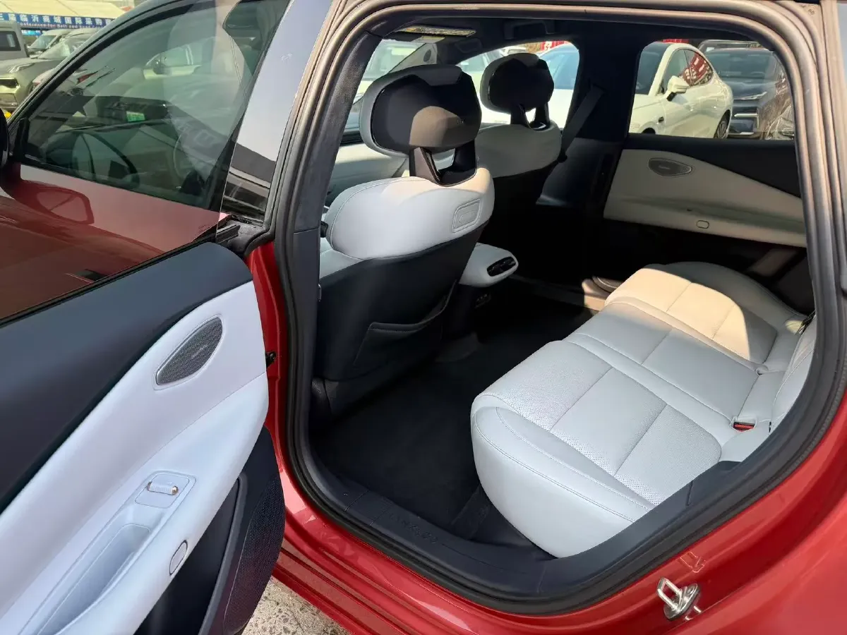 2025 LYNK&CO Z10 BEV 95KWH,autocango,china used car exporter,china ev exporter,chinese used car exporter,chinese used ev exporter