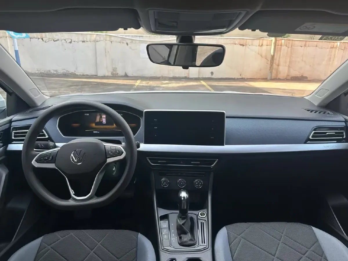 2023 Volkswagen Lavida 1.5L 113HP L4 6AT,autocango,china used car exporter,china ev exporter,chinese used car exporter,chinese used ev exporter