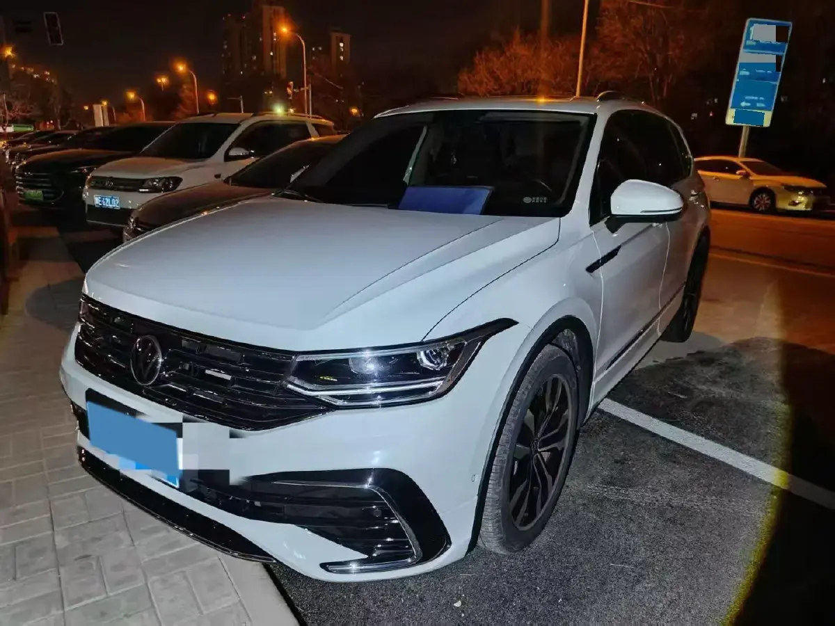 2023 Volkswagen Tiguan L 2.0T 186HP L4 7DCT