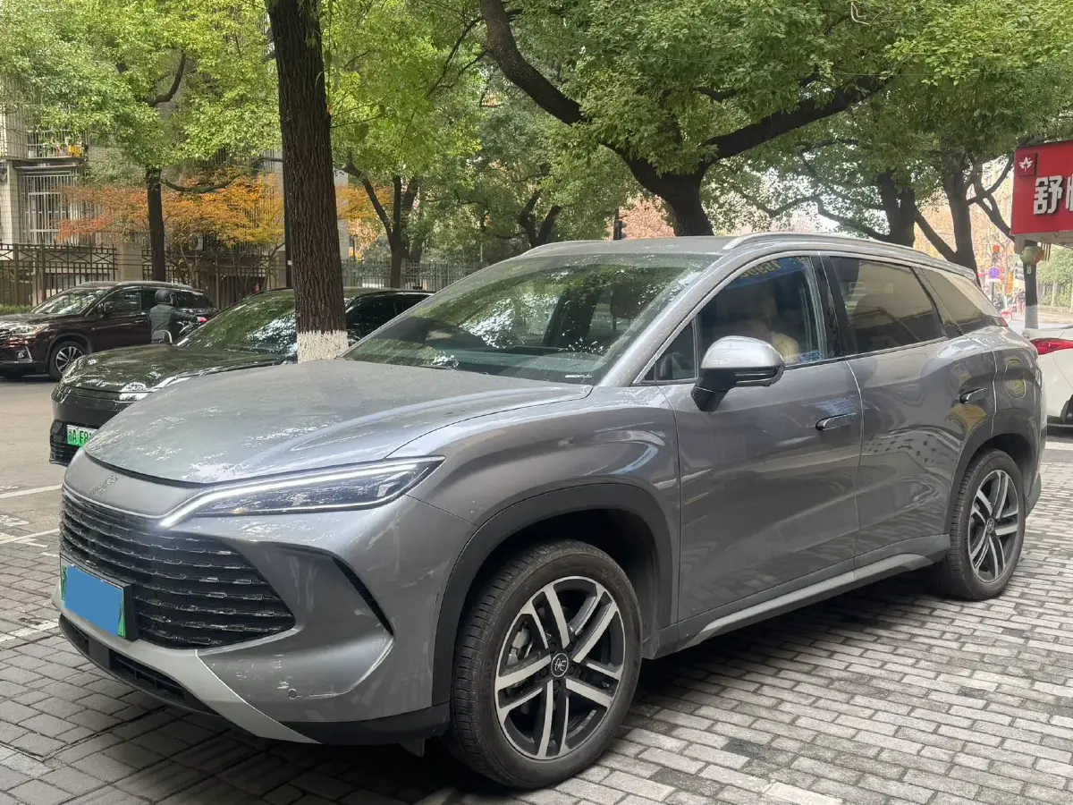 2024 BYD SongL DM-i 1.5L 101HP L4 E-CVT PHEV 18.3KWH