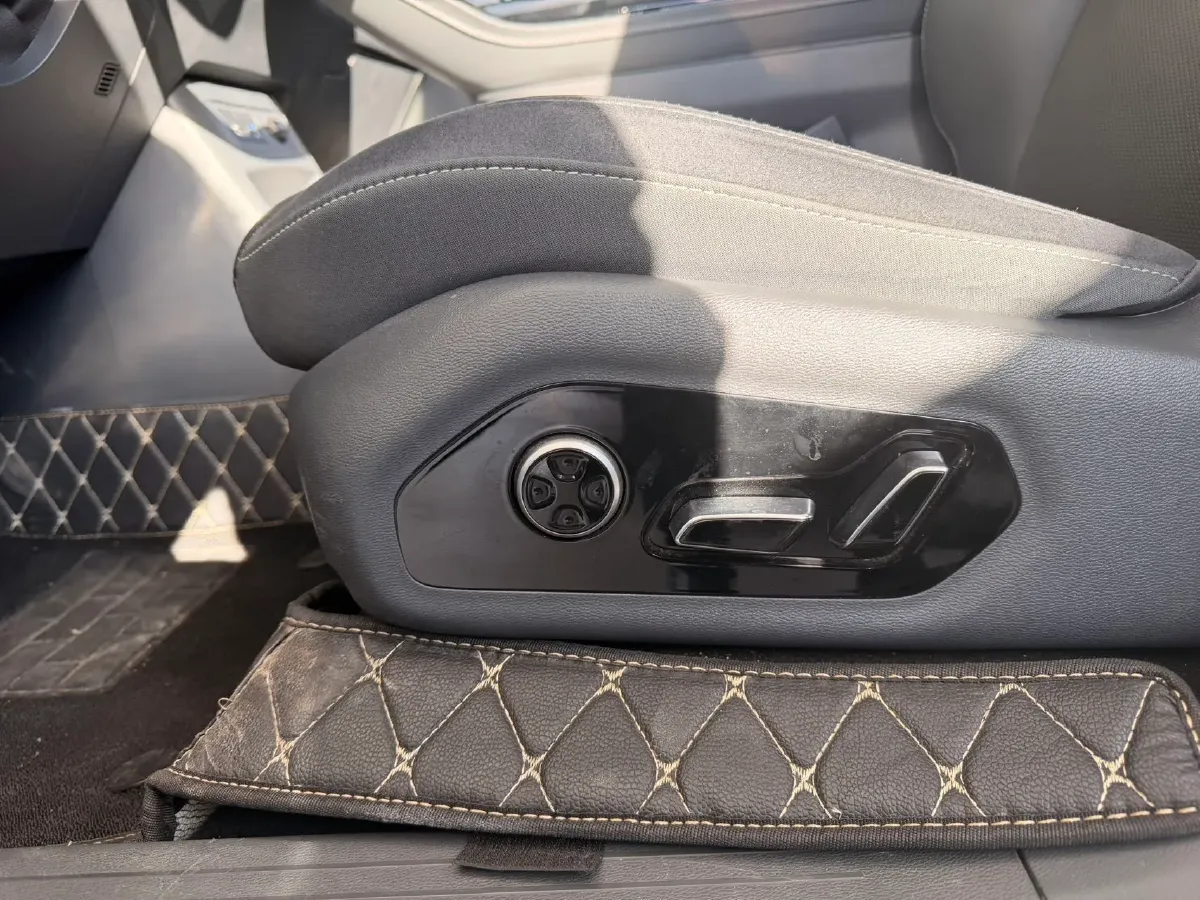 2023 ARCFOX αT BEV,autocango,china used car exporter,china ev exporter,chinese used car exporter,chinese used ev exporter