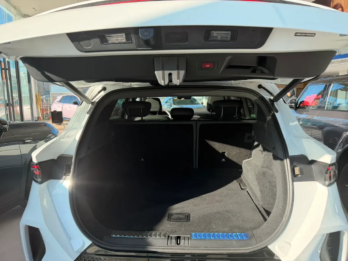 2023 ARCFOX αT BEV,autocango,china used car exporter,china ev exporter,chinese used car exporter,chinese used ev exporter