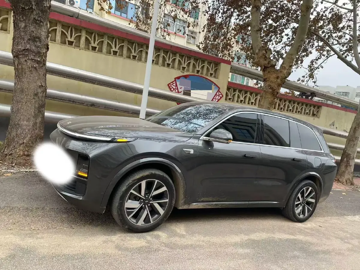 2024 Volvo S60 2.0T 197HP L4 7DCT