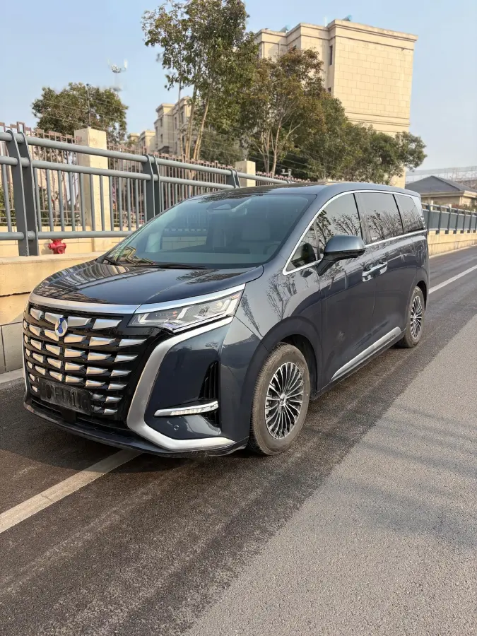2022 HongQi HS7 3.0T 337HP V6 8AT