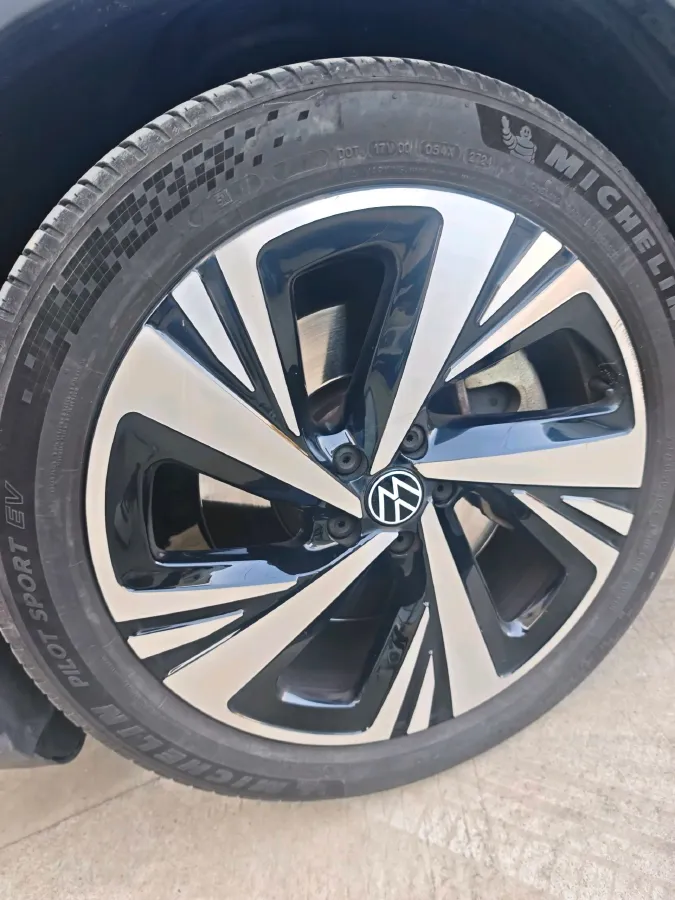 2022 ARCFOX αT BEV 94.5KWH,autocango,china used car exporter,china ev exporter,chinese used car exporter,chinese used ev exporter