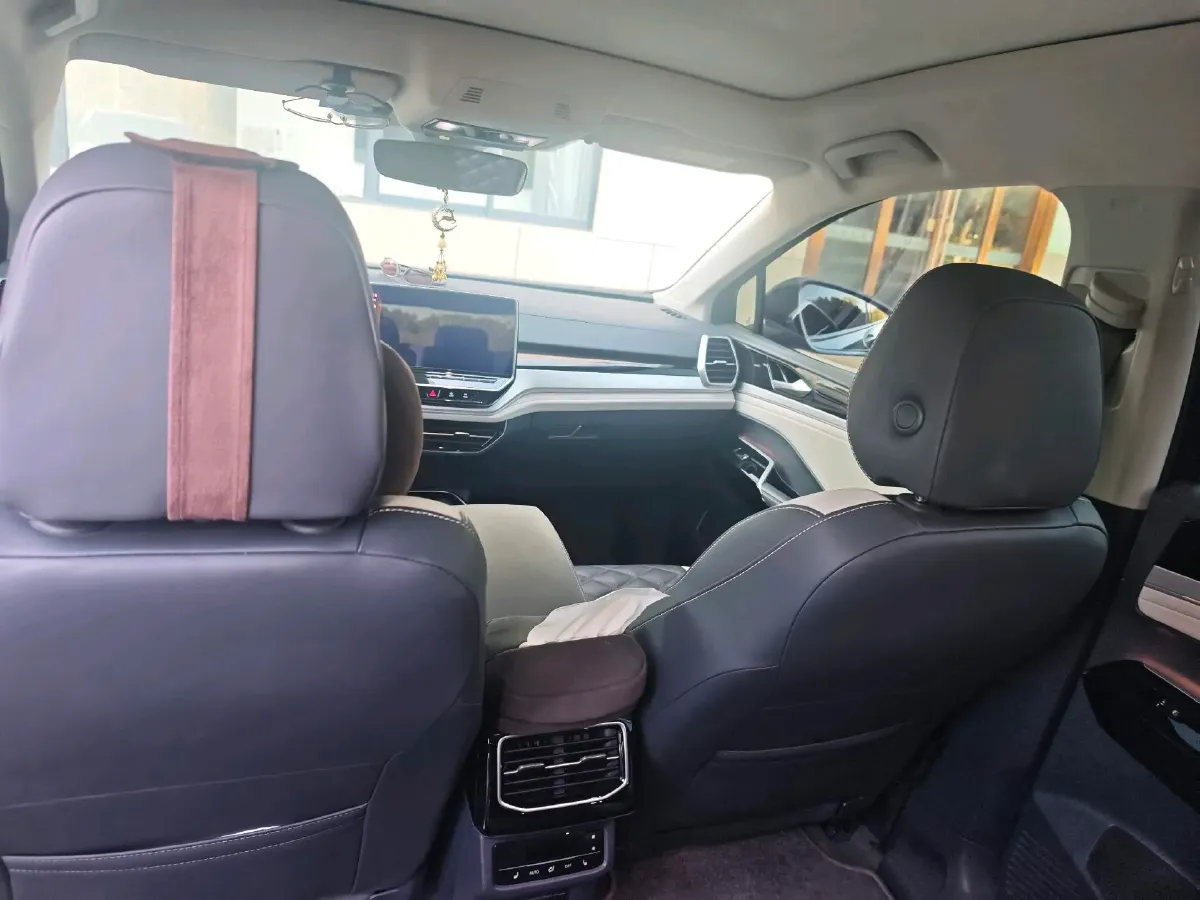 2022 ARCFOX αT BEV 94.5KWH,autocango,china used car exporter,china ev exporter,chinese used car exporter,chinese used ev exporter