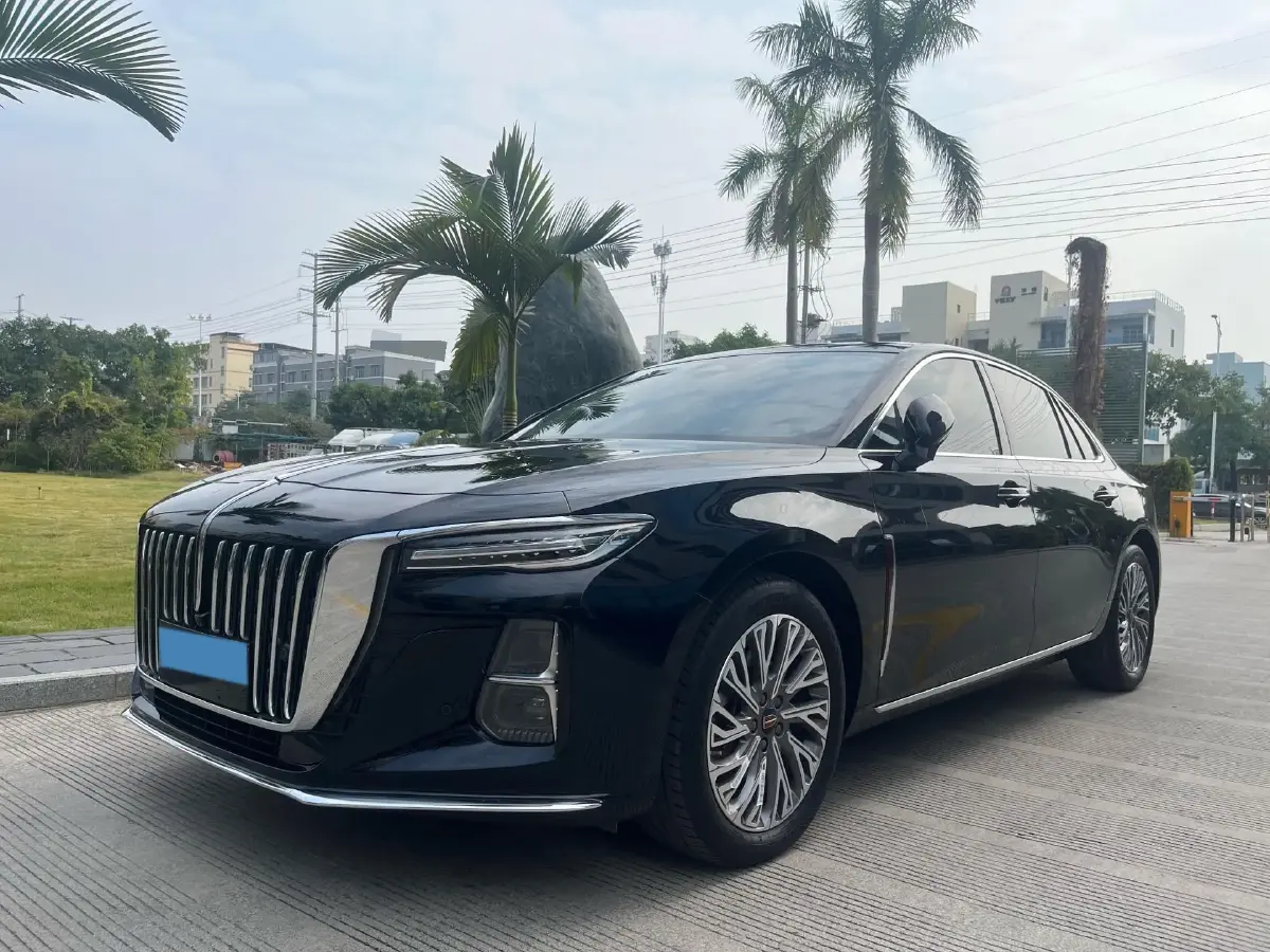 2023 HongQi H5 1.5T 169HP L4 E-CVT Hybrid