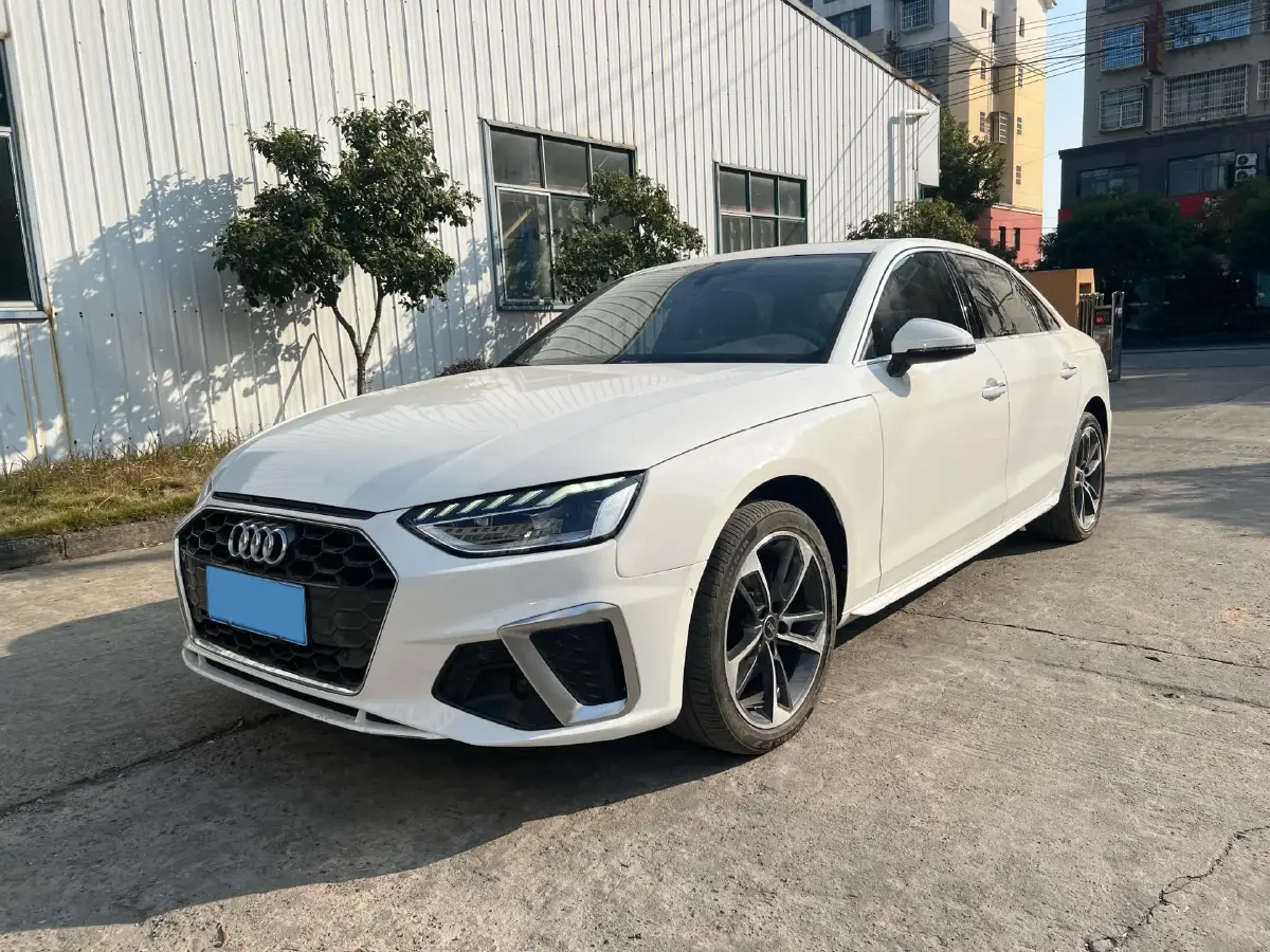 2023 Audi A4L 2.0T 190HP L4 7DCT