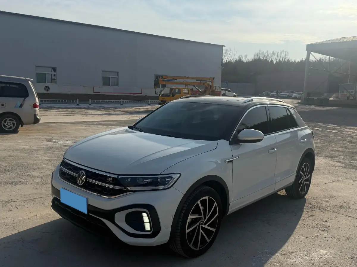2023 Volkswagen T-Roc 1.5T 160HP L4 7DCT