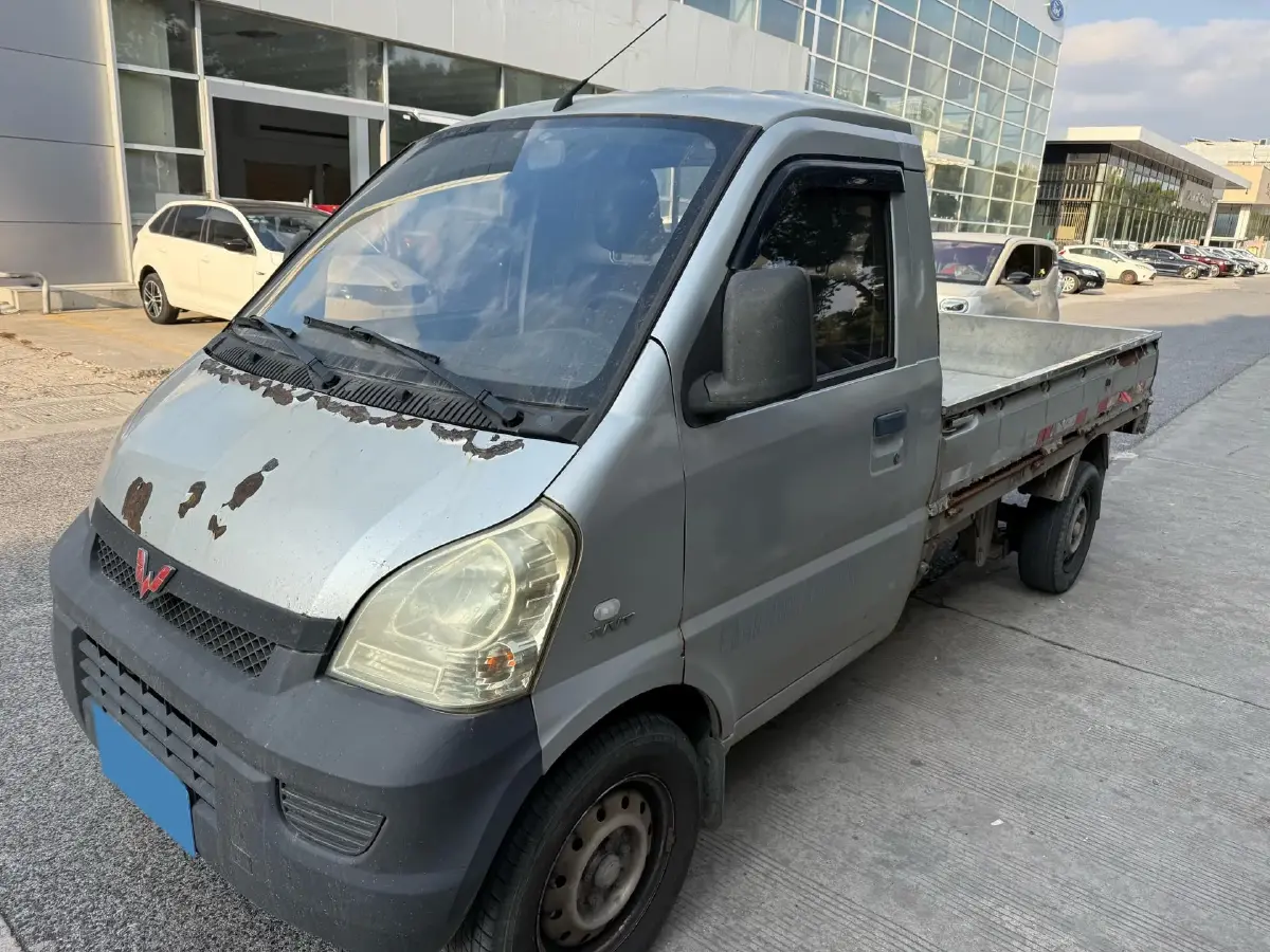 2020 WuLing RongGuang Mini Truck 1.5L 99HP L4 5MT