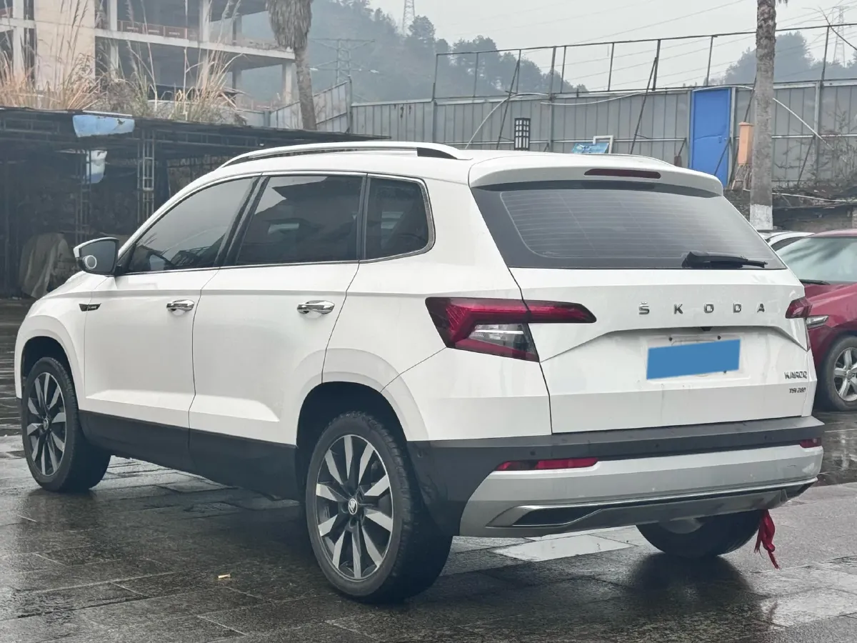 2020 Skoda Karoq 1.4T 150HP L4 7DCT,autocango,china used car exporter,china ev exporter,chinese used car exporter,chinese used ev exporter
