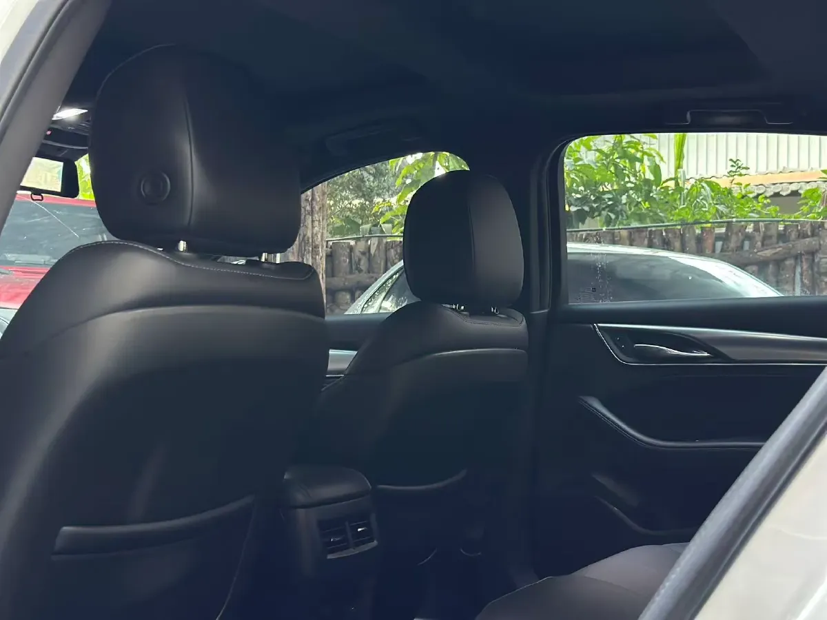 2022 Cadillac CT5 2.0T 237HP L4 10AT,autocango,china used car exporter,china ev exporter,chinese used car exporter,chinese used ev exporter