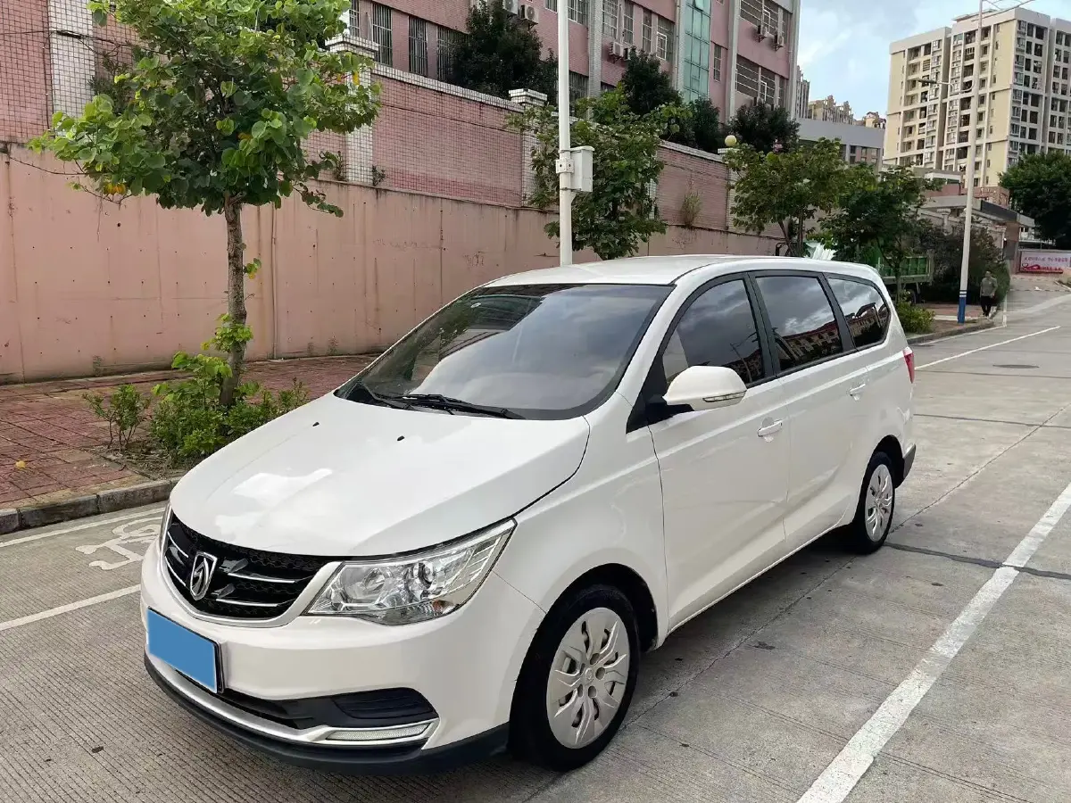 2019 BaoJun 730 1.5L 105HP L4 6MT