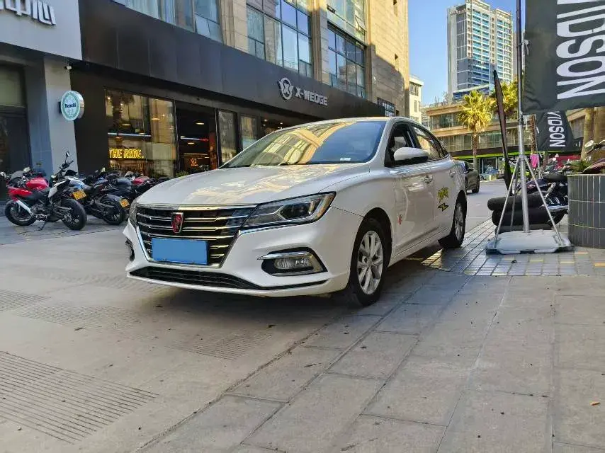 2020 Roewe i5 1.5L 120HP L4 CVT