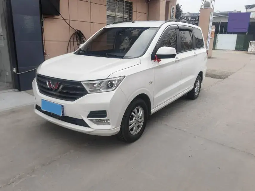 2019 WuLing HongGuang 1.5L 99HP L4 6MT