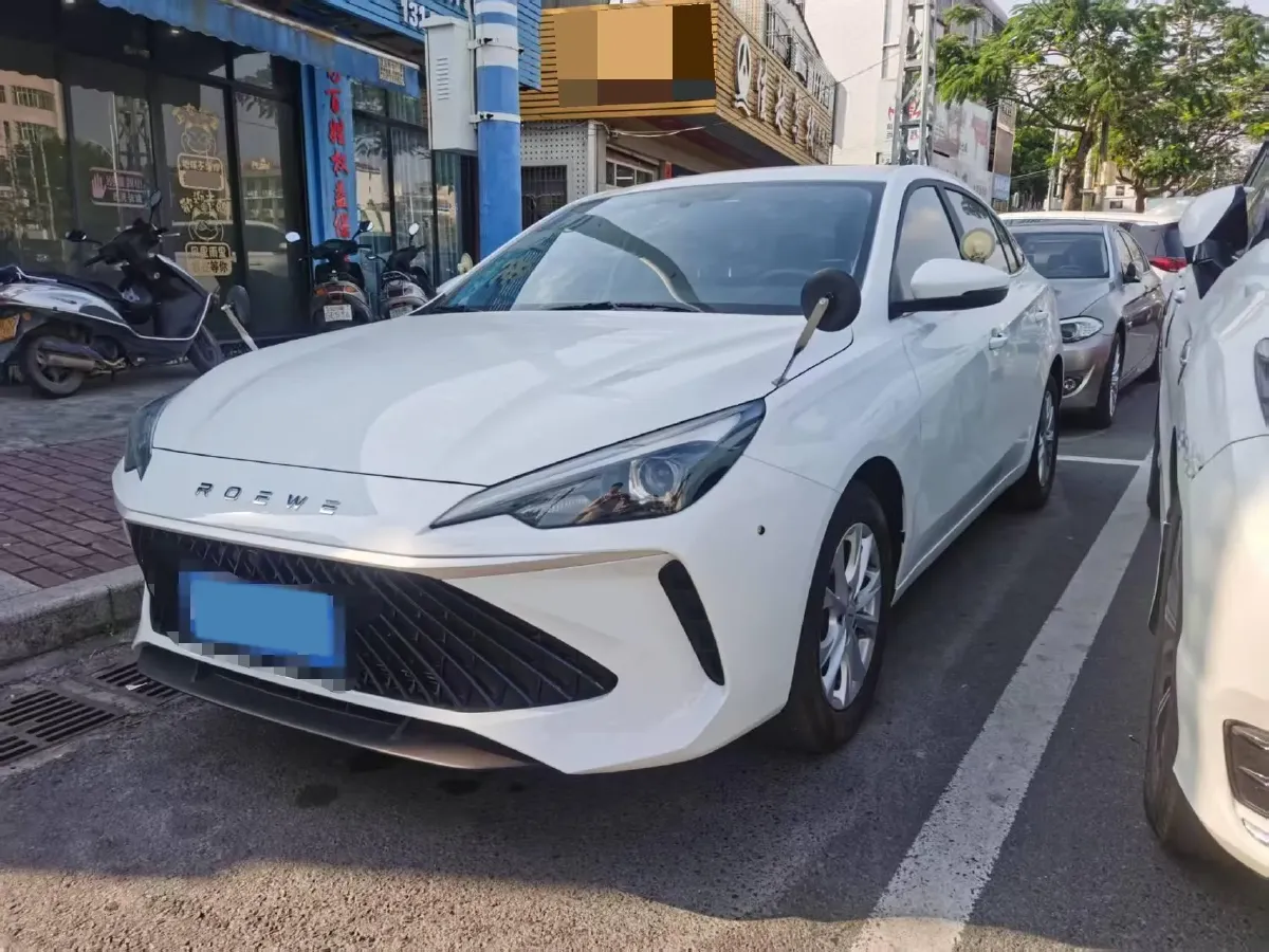 2026 Roewe i5 1.5L 129HP L4 CVT,autocango,china used car exporter,china ev exporter,chinese used car exporter,chinese used ev exporter