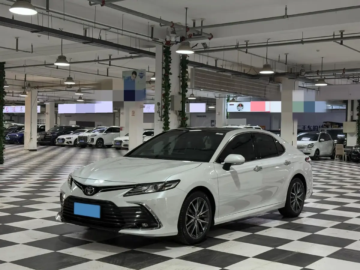 2021 Toyota Camry 2.5L 209HP L4 8AT