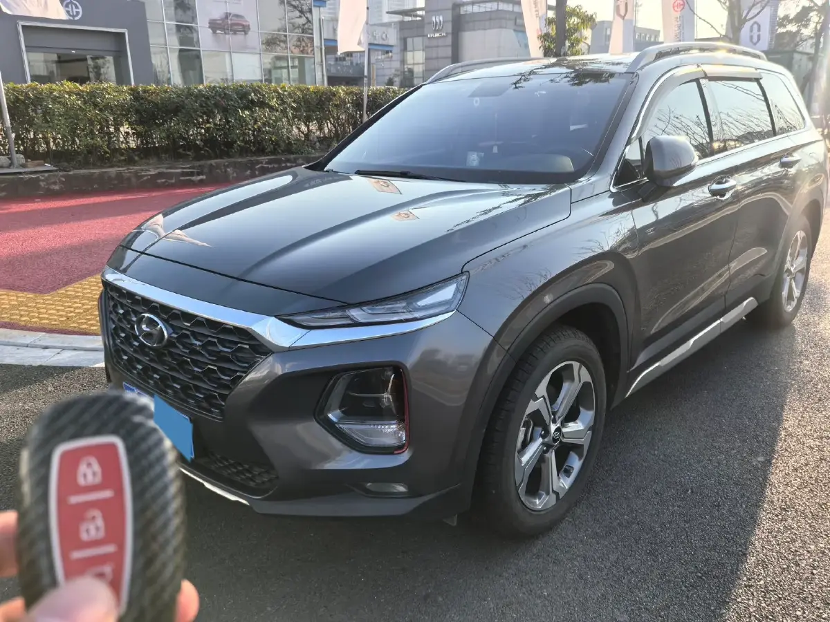 2019 Hyundai Santafe 2.0T 240HP L4 8AT