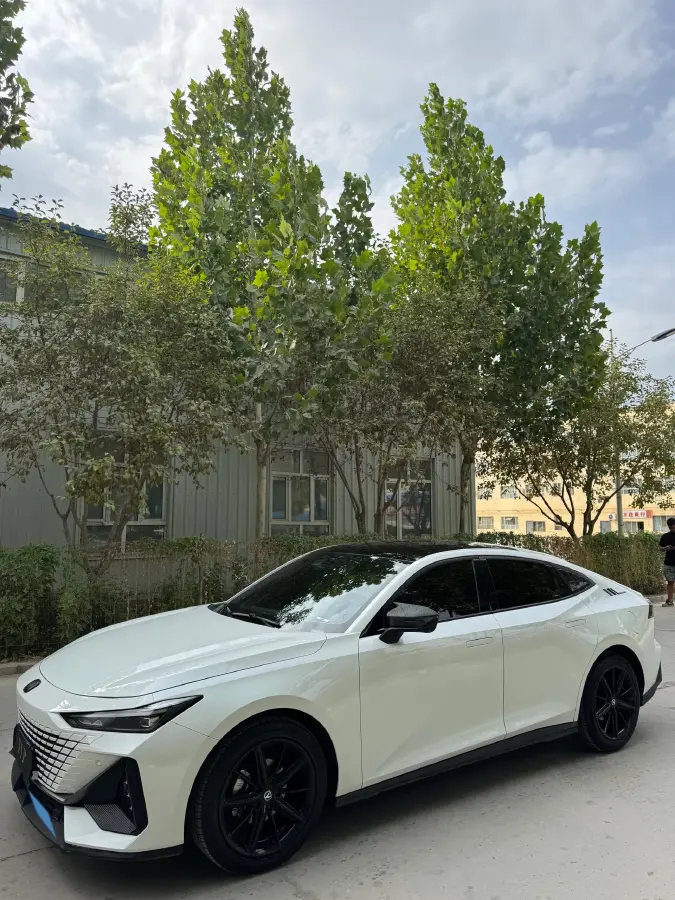 2023 ChangAn UNI-V 1.5T 188HP L4 7DCT