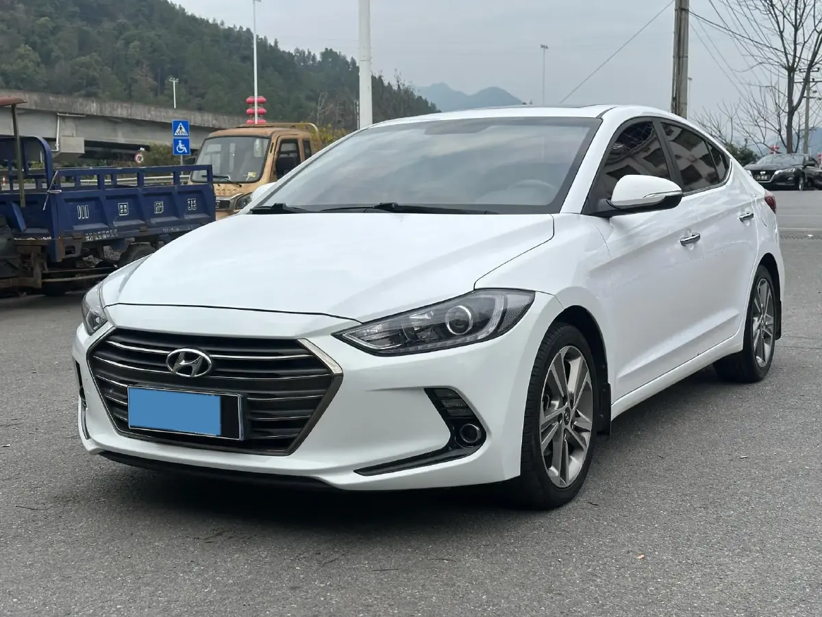 2018 Hyundai Elantra 1.6L 130HP L4 6AT