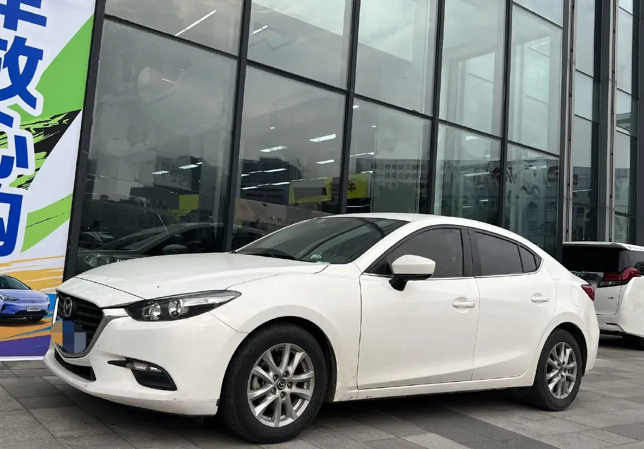 2017 Mazda 3 Axela 1.5L 117HP L4 6AT