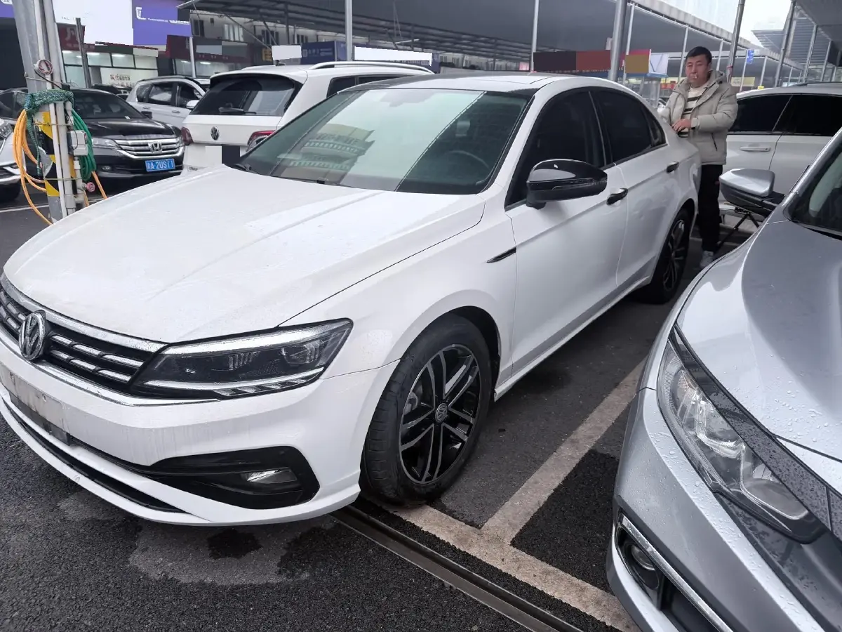 2019 Volkswagen Passat 1.4T 150HP L4 7DCT