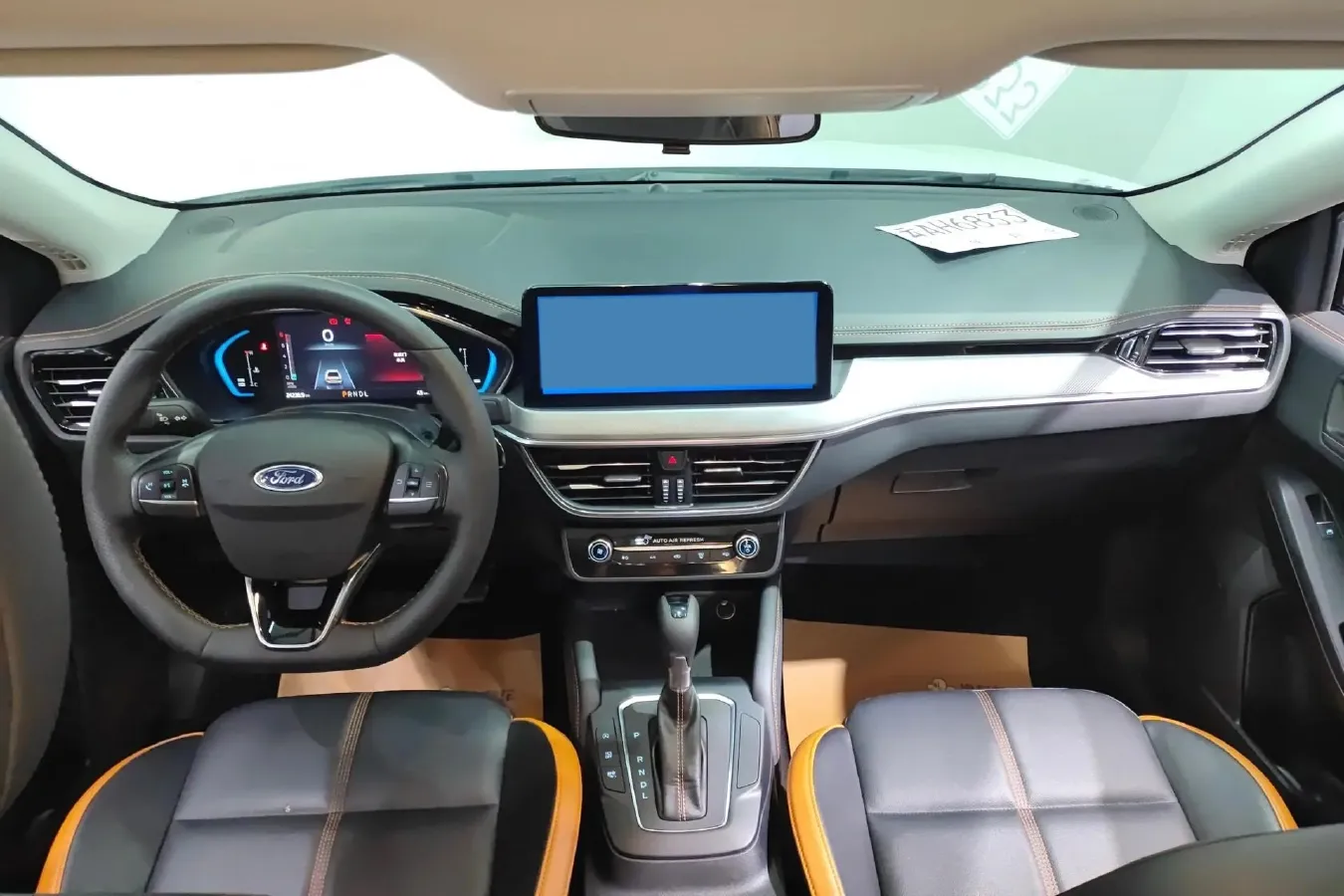 2022 Ford Focus 1.5T 177HP L4 6AT,autocango,china used car exporter,china ev exporter,chinese used car exporter,chinese used ev exporter