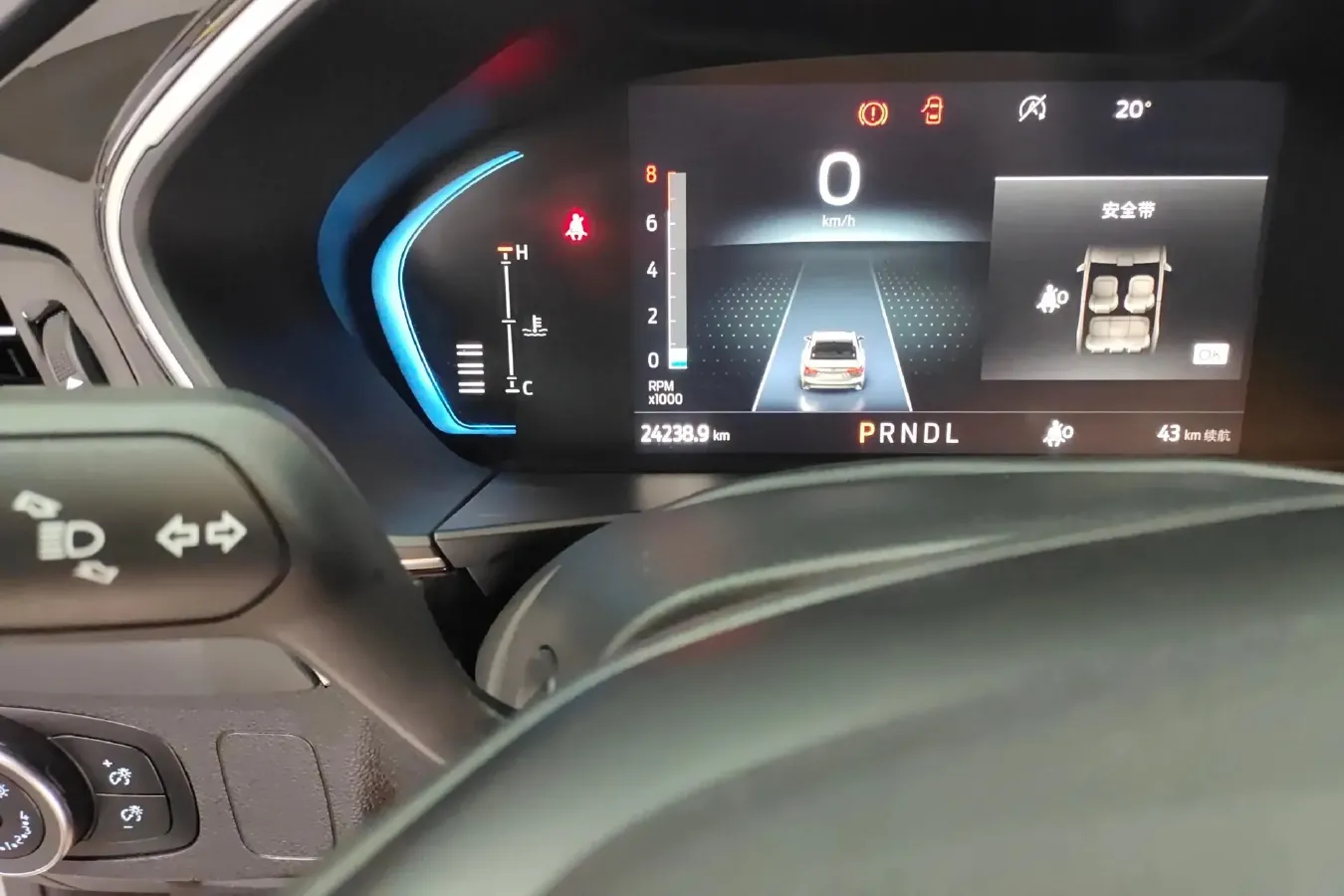 2022 Ford Focus 1.5T 177HP L4 6AT,autocango,china used car exporter,china ev exporter,chinese used car exporter,chinese used ev exporter