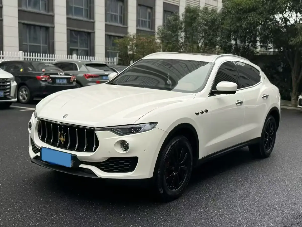 2018 Maserati Levante 3.0T 350HP V6 8AT