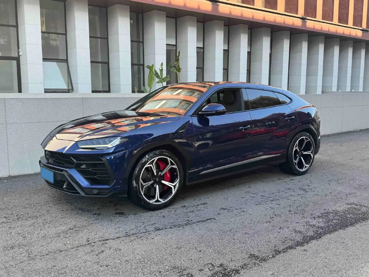 2021 Lamborghini Urus 4.0T 641HP V8 8AT