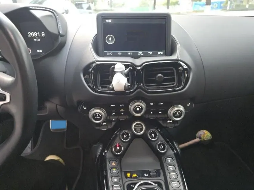 2023 Aston Martin V8 Vantage 4.0T 510HP V8 8AT,autocango,china used car exporter,china ev exporter,chinese used car exporter,chinese used ev exporter