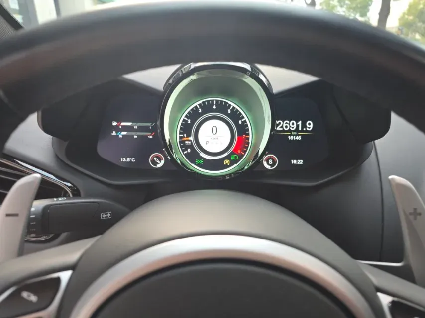 2023 Aston Martin V8 Vantage 4.0T 510HP V8 8AT,autocango,china used car exporter,china ev exporter,chinese used car exporter,chinese used ev exporter