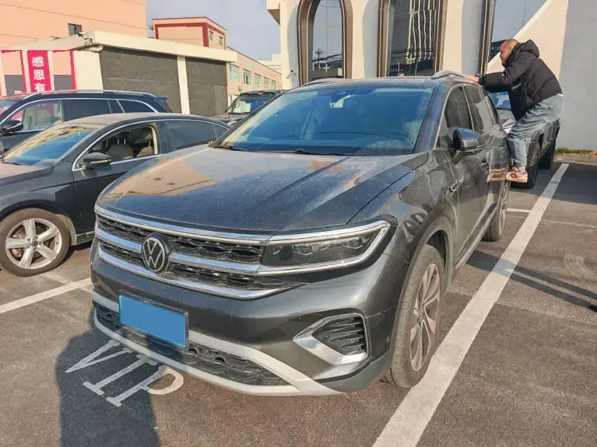 2021 Volkswagen Talagon 2.0T 220HP L4 7DCT