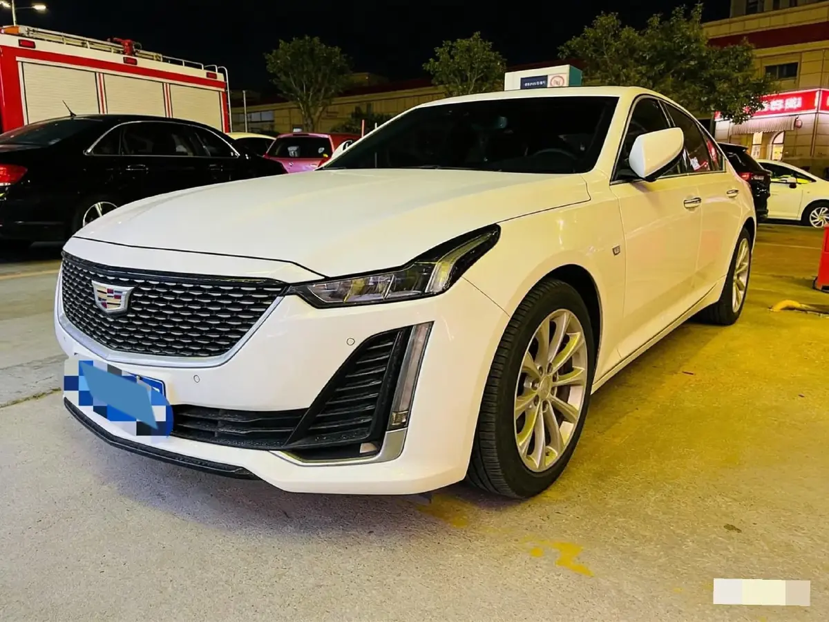 2022 Cadillac CT5 2.0T 237HP L4 10AT