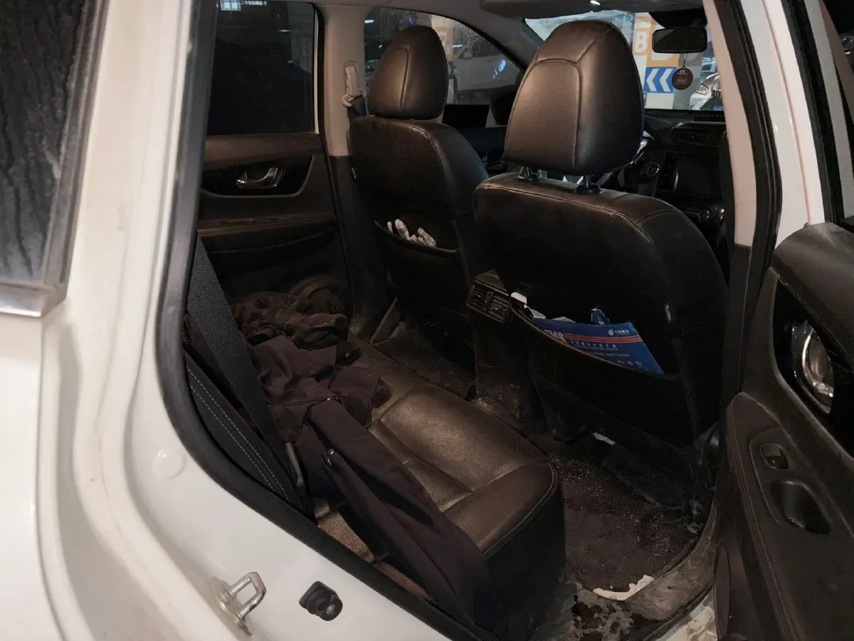 2021 Nissan X-Trail 2.0L 151HP L4 CVT,autocango,china used car exporter,china ev exporter,chinese used car exporter,chinese used ev exporter