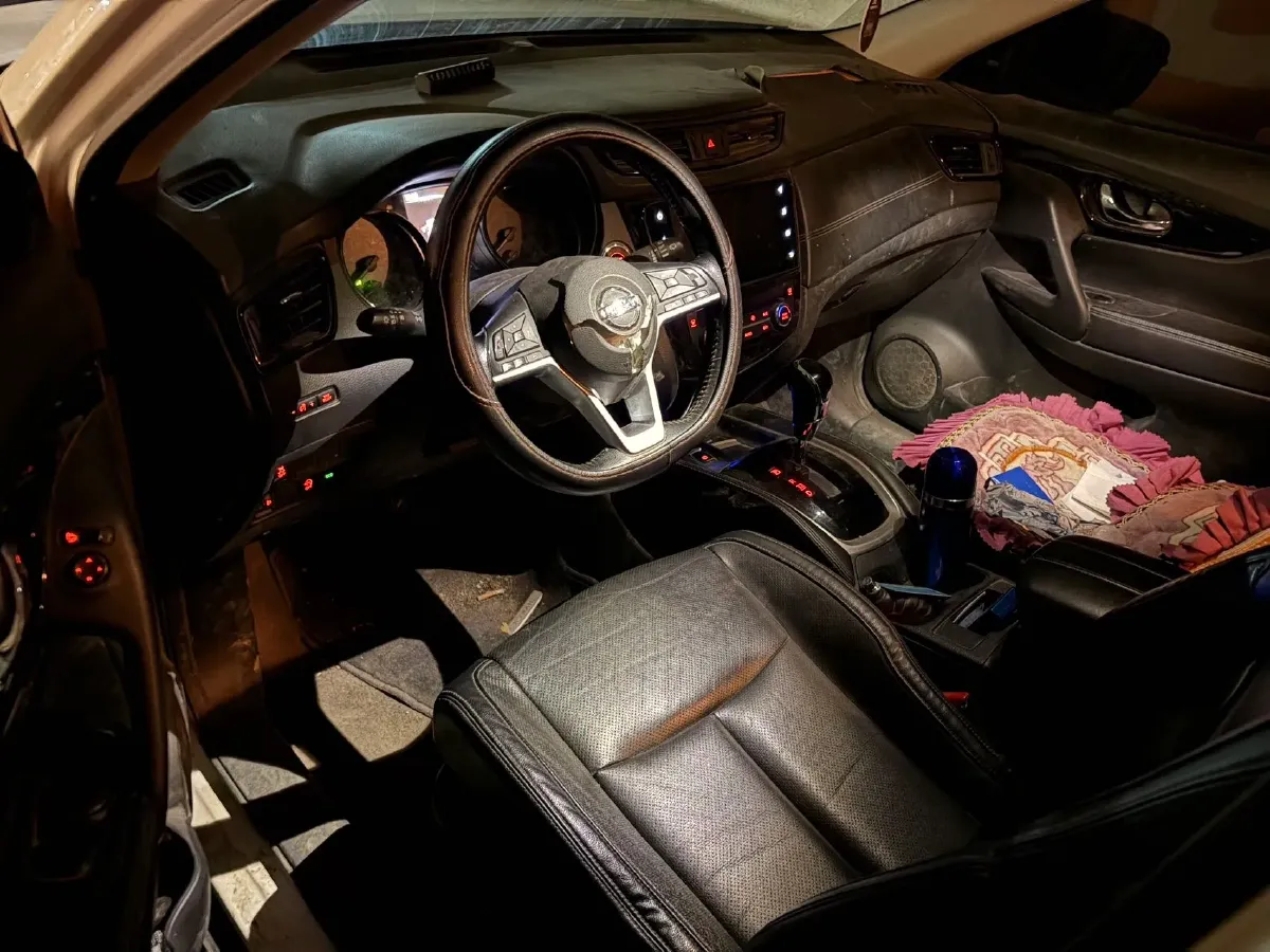 2021 Nissan X-Trail 2.0L 151HP L4 CVT,autocango,china used car exporter,china ev exporter,chinese used car exporter,chinese used ev exporter