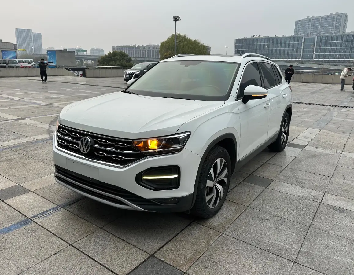 2019 Jeep Cherokee 2.0T 234HP L4 9AT