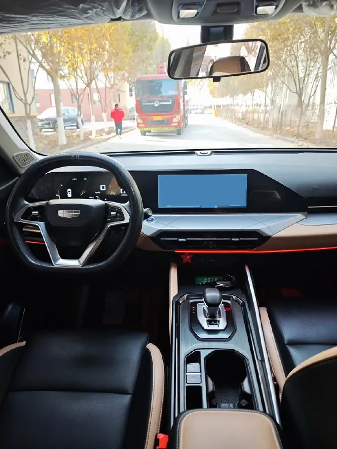 2024 Geely OkavangoPRO 1.5T 181HP L4 7DCT,autocango,china used car exporter,china ev exporter,chinese used car exporter,chinese used ev exporter