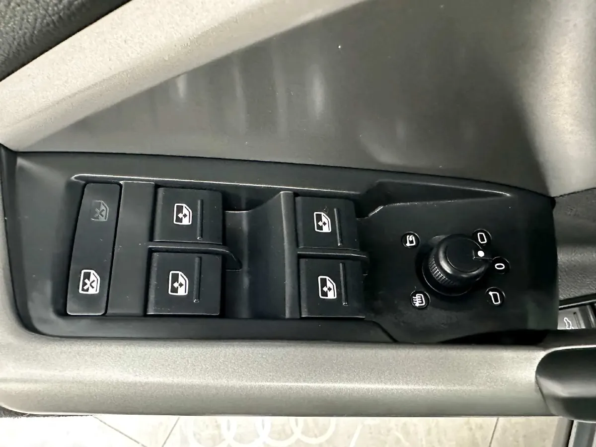 2023 Audi Q3 1.4T 150HP L4 7DCT,autocango,china used car exporter,china ev exporter,chinese used car exporter,chinese used ev exporter