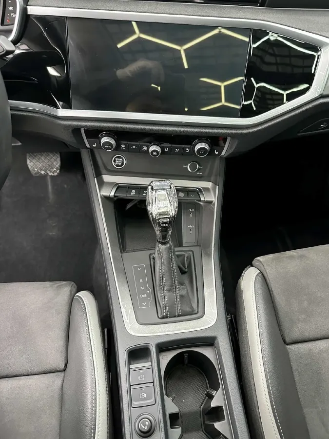 2023 Audi Q3 1.4T 150HP L4 7DCT,autocango,china used car exporter,china ev exporter,chinese used car exporter,chinese used ev exporter