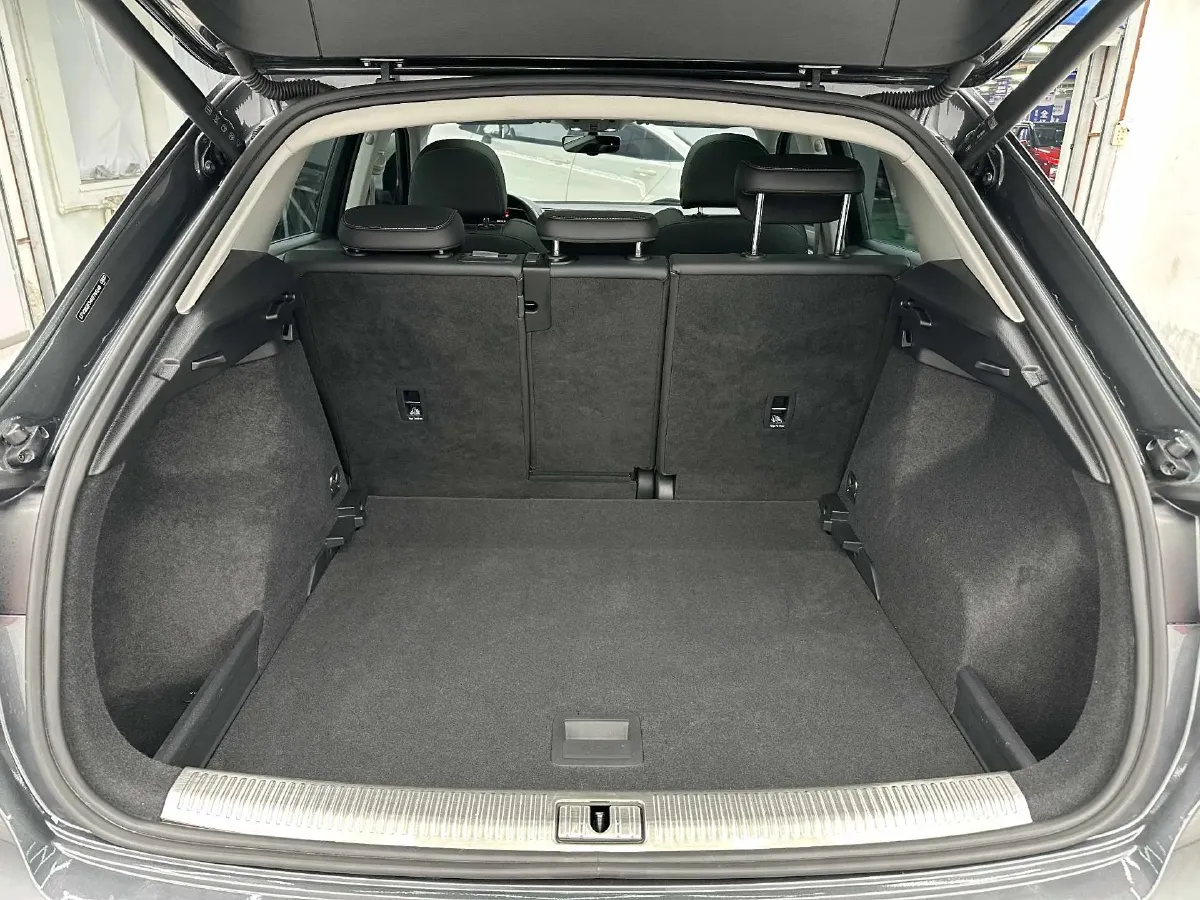 2023 Audi Q3 1.4T 150HP L4 7DCT,autocango,china used car exporter,china ev exporter,chinese used car exporter,chinese used ev exporter