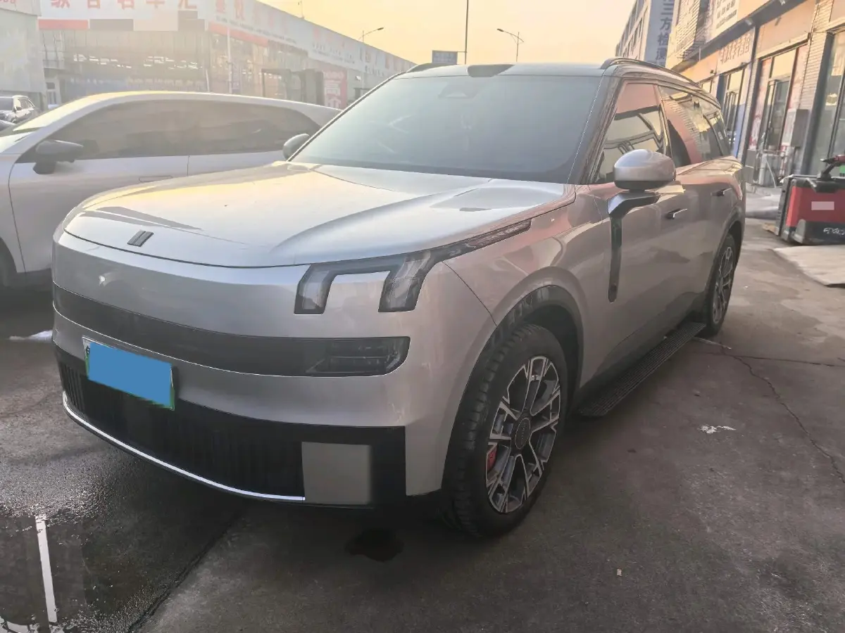 2025 LYNK&CO 900 1.5T 190HP L4 3DHT PHEV 43.3KWH