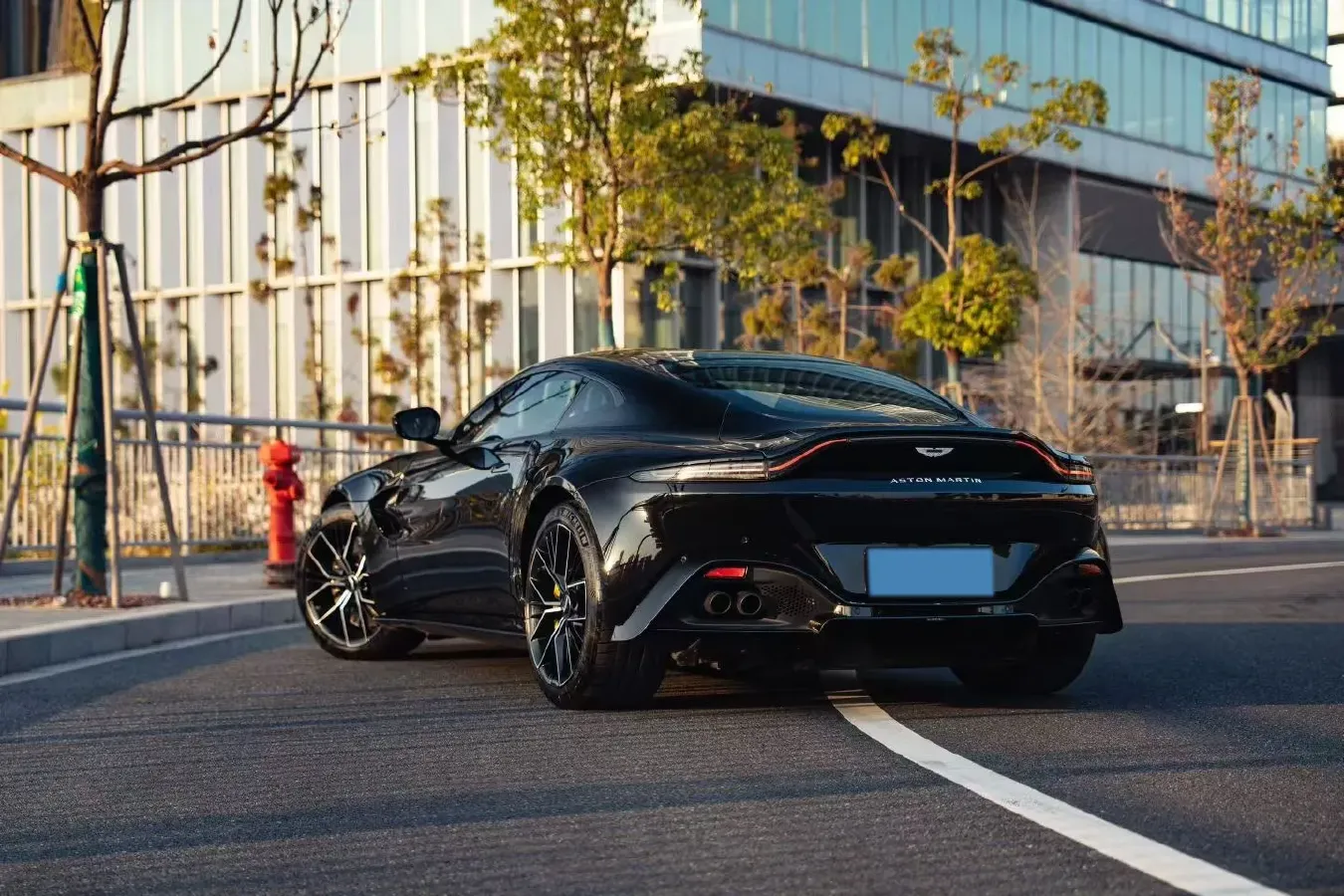 2020 Aston Martin V8 Vantage 4.0T 510HP V8 8AT,autocango,china used car exporter,china ev exporter,chinese used car exporter,chinese used ev exporter